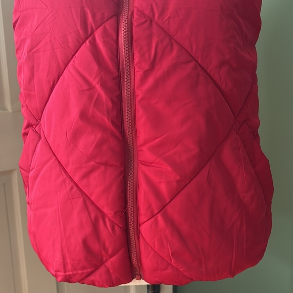 New women’s Sz M red high neck zip up business casual puffer vest jacket - Picture 4 of 7